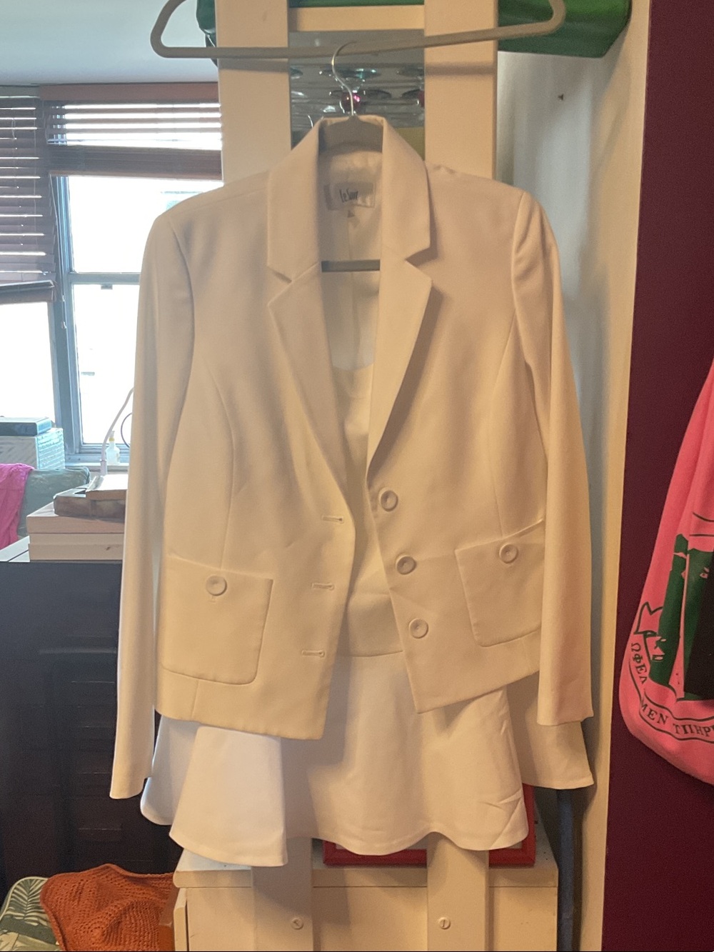 Le Suit Women's White Notched Lapel Blazer